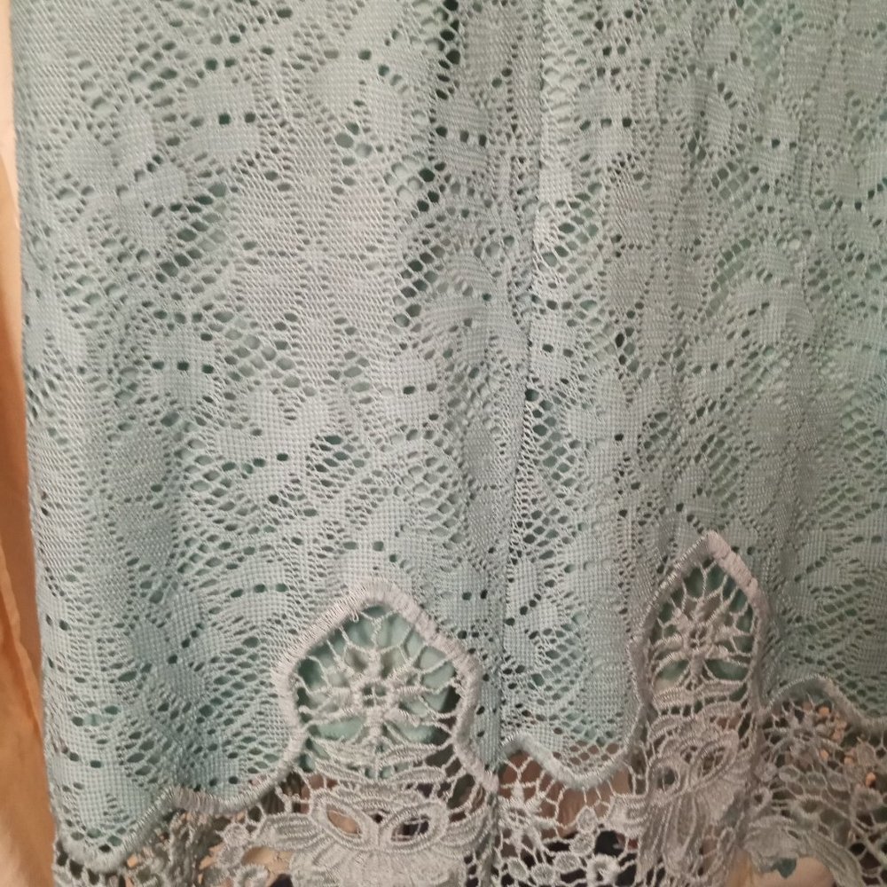 NWT Altar’d State Lace Dress with Lining Small - Picture 5 of 8